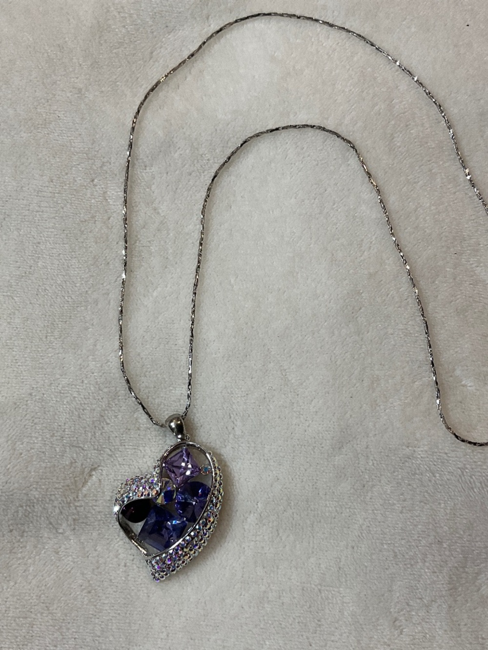 Pendant rhinestone necklace
